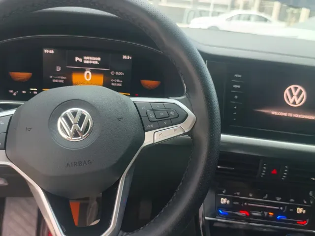 Volkswagen Passat — Фото автомобиля 5