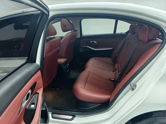 BMW i3 — Фото автомобиля 12