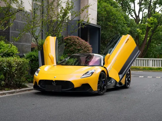 Фотография автомобиля — Maserati MC20