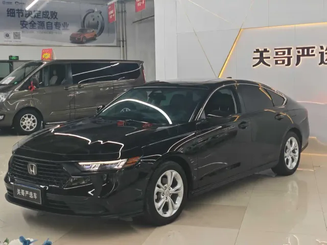 Honda Accord — Фото автомобиля 3