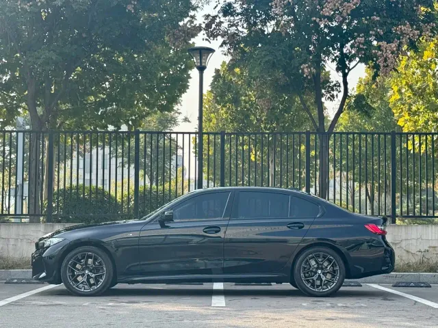 BMW 3 Series — Фото автомобиля 2
