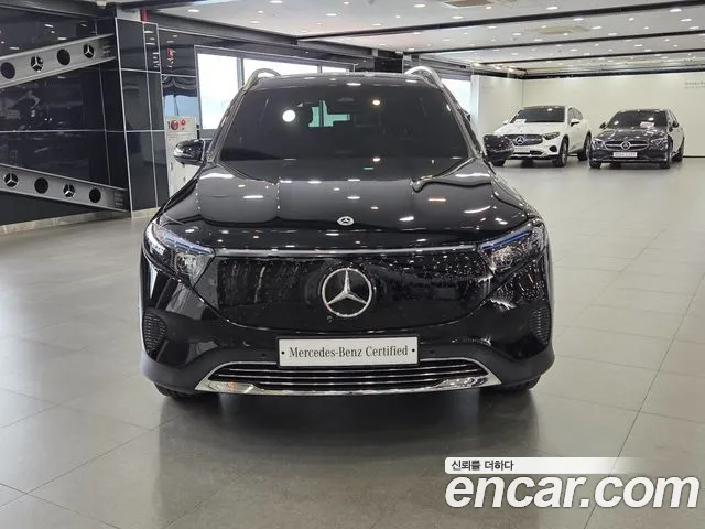 Mercedes-Benz EQB — Фото автомобиля 2