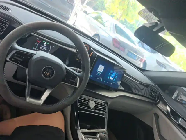 BYD Qin PLUS — Фото автомобиля 9