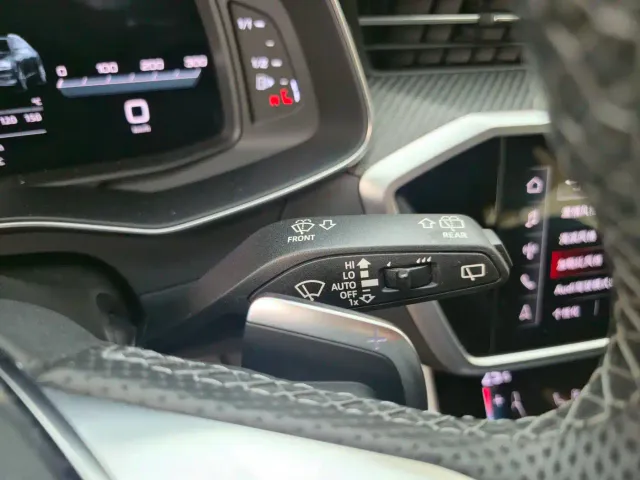 Audi A6 — Фото автомобиля 12