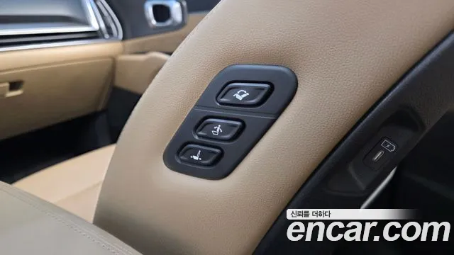 Kia Sorento Новый Sorento 4 поколение Бензин 2.5T 2WD — Фото автомобиля 24
