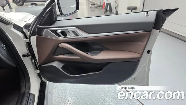 BMW 4 Series G22 — Фото автомобиля 14