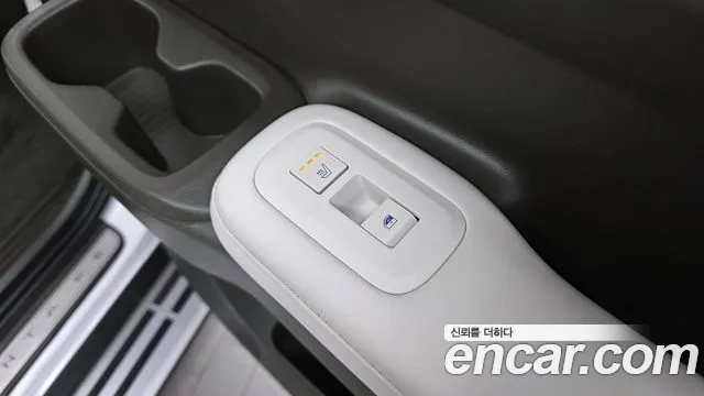 Hyundai Santa Fe MX5 — Фото автомобиля 24