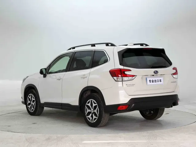 Subaru Forester — Фото автомобиля 4