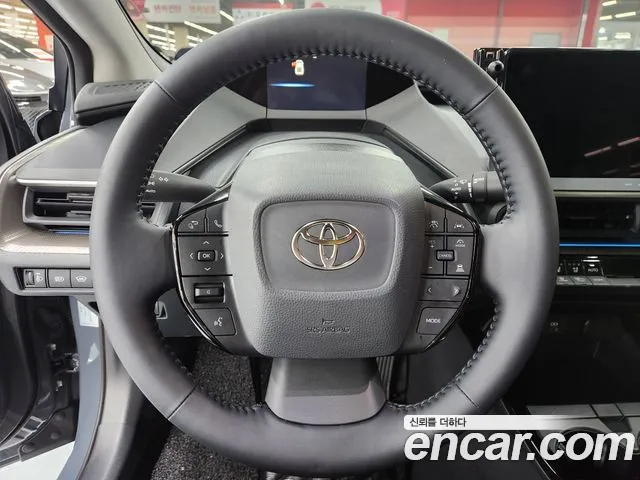 Toyota Prius — Фото автомобиля 13