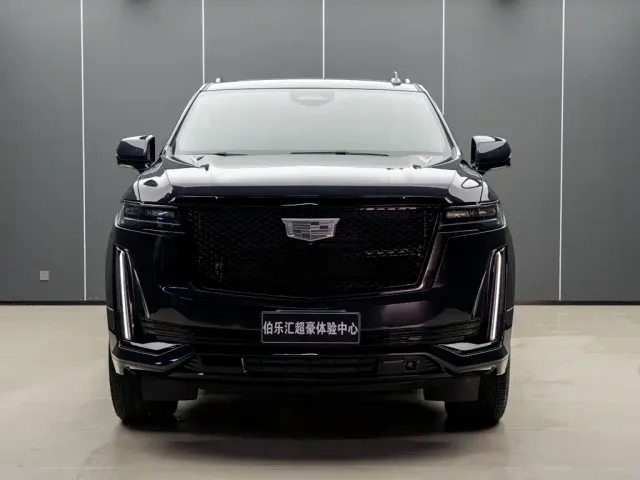 Cadillac Escalade — Фото автомобиля 4