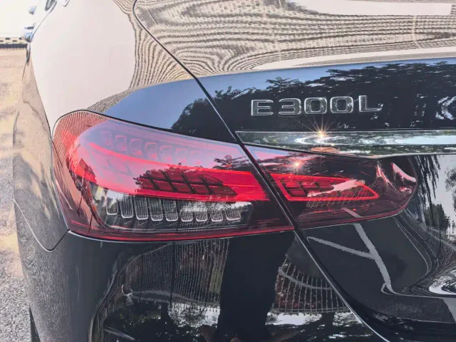 Mercedes-Benz E-Class — Фото автомобиля 9