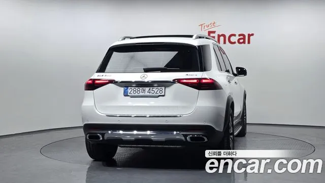 Mercedes-Benz GLE-Class — Фото автомобиля 4