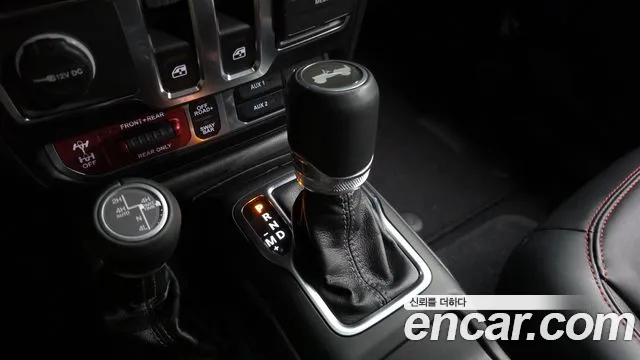 Jeep Wrangler Wrangler (JL) 2.0 Rubicon 2 двери — Фото автомобиля 9