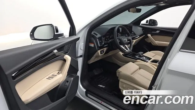 Audi Q5 45 TFSI quattro Premium — Фото автомобиля 7