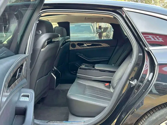 Hongqi H9 — Фото автомобиля 9