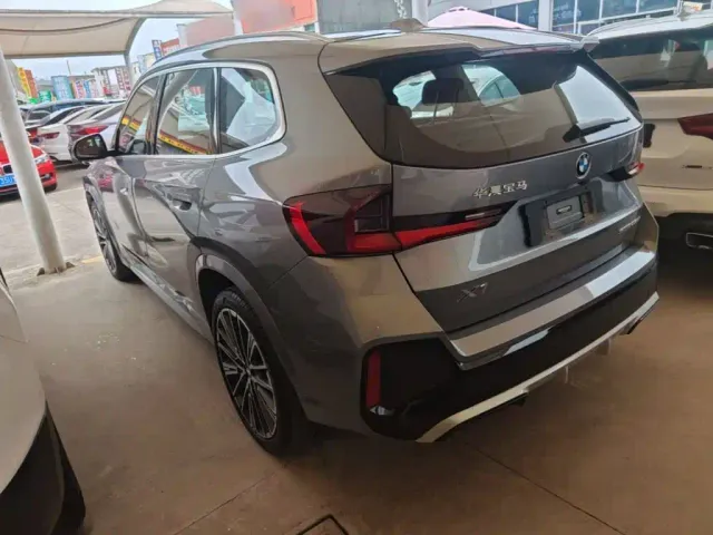 BMW BMW X1 2023 sDrive25Li M Sport Package — Фото автомобиля 4