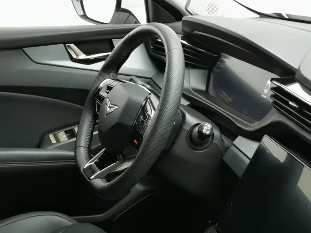Kaiyi Kunlun NEV — Фото автомобиля 22