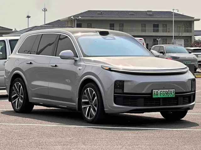 Li Auto L9 — Фото автомобиля 3