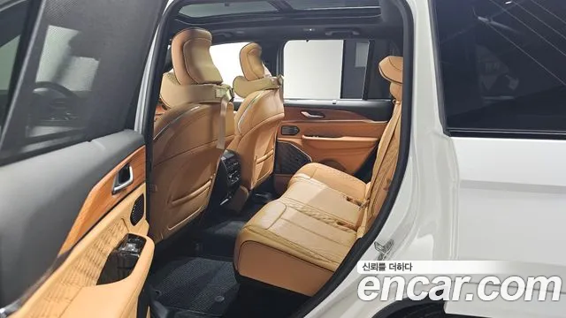 Jeep Cherokee — Фото автомобиля 11