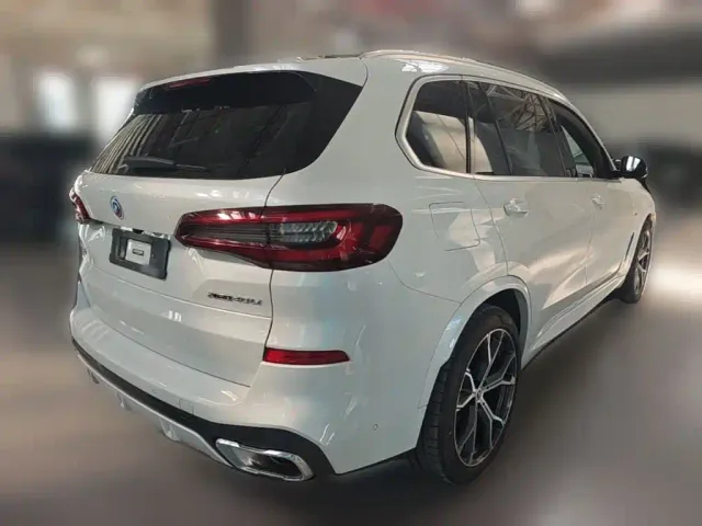 BMW X5 — Фото автомобиля 9