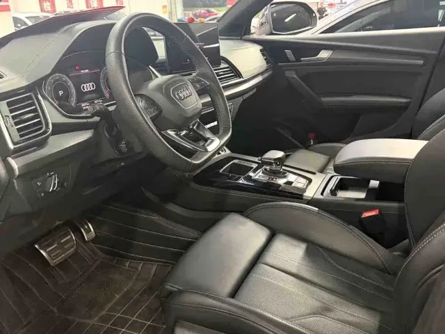 Audi Q5L — Фото автомобиля 2
