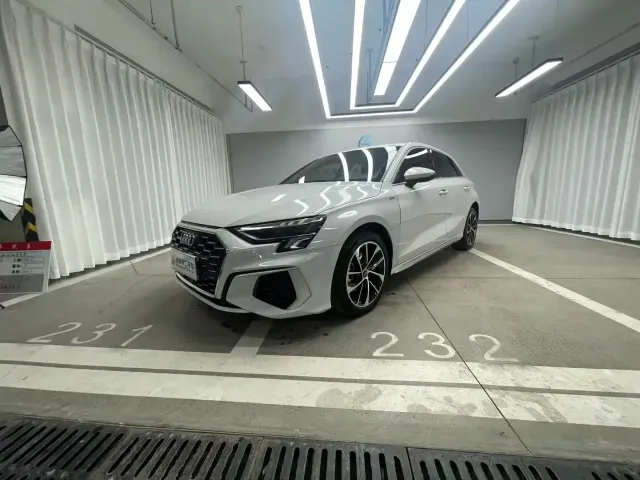 Фотография автомобиля — Audi A3