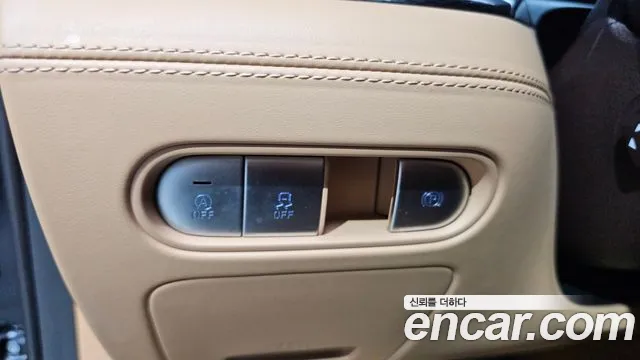 Genesis G90 Бензин 3.5 Turbo 2WD — Фото автомобиля 25