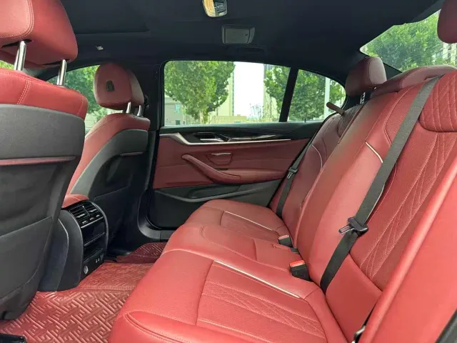 BMW 5 Series — Фото автомобиля 6