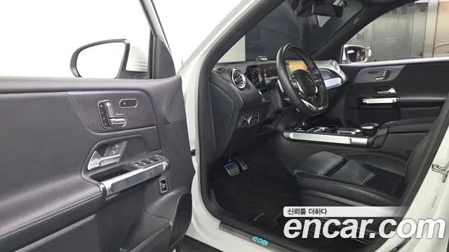 Mercedes-Benz EQB — Фото автомобиля 10