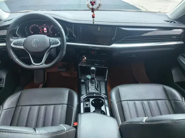 Volkswagen Passat — Фото автомобиля 4