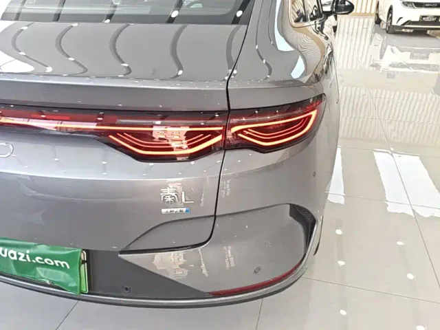 BYD Qin L — Фото автомобиля 7