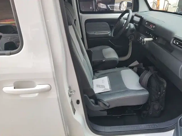Wuling Zhiguang NEV — Фото автомобиля 24