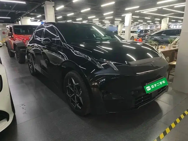 Lynk & Co Z20 — Фото автомобиля 3