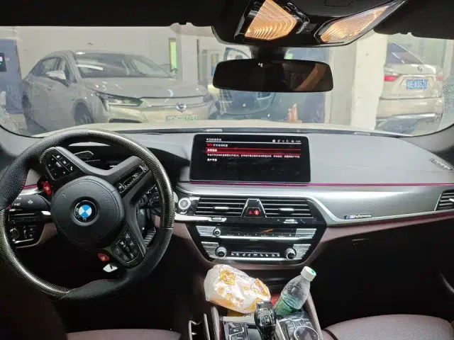 BMW 5 Series — Фото автомобиля 3