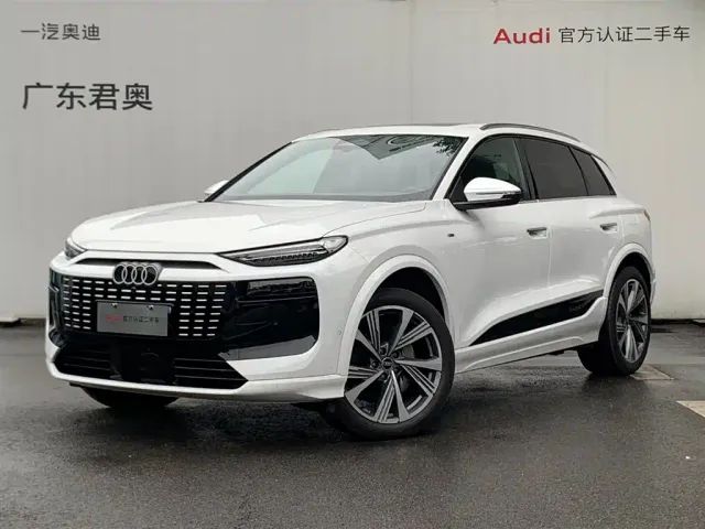 Фотография автомобиля — Audi Q6L e-tron