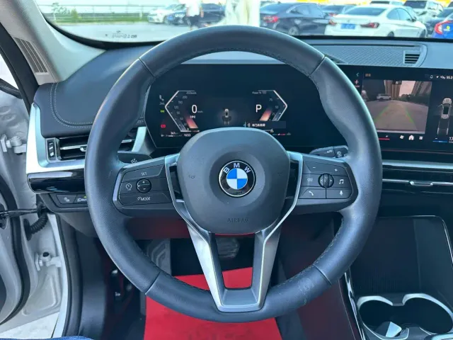 BMW X1 — Фото автомобиля 14