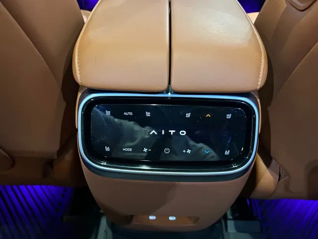 Aito M7 — Фото автомобиля 10