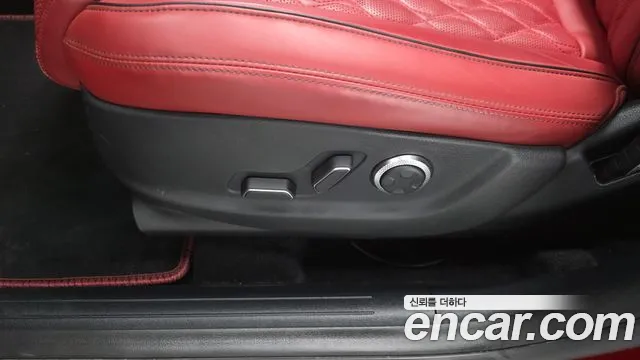 Genesis GV70 — Фото автомобиля 30