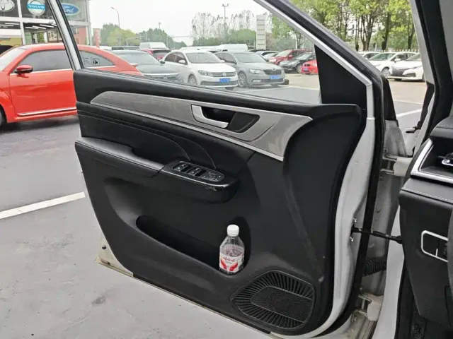 Haval Haval M6 2021 PLUS 1.5T DCT Elite Smart Connect — Фото автомобиля 7
