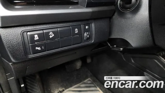 KG_Mobility_Ssangyong Rexton Новый Rexton Sport Khan Дизель 2.2 4WD — Фото автомобиля 16