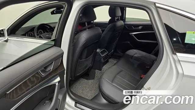 Audi A6 45 TFSI quattro Premium — Фото автомобиля 11