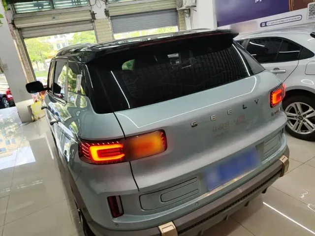 Geely ICON — Фото автомобиля 4
