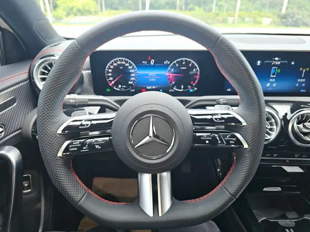 Mercedes-Benz A-Class — Фото автомобиля 8