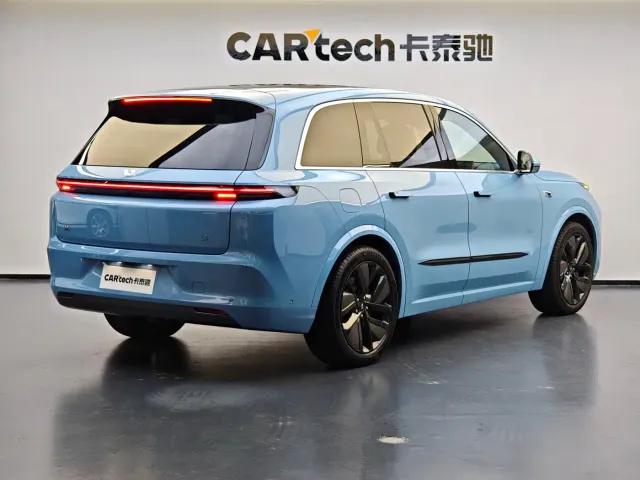 Li Auto L8 — Фото автомобиля 6