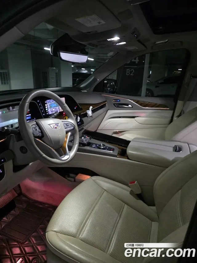 Cadillac Escalade Generation 5 — Фото автомобиля 17