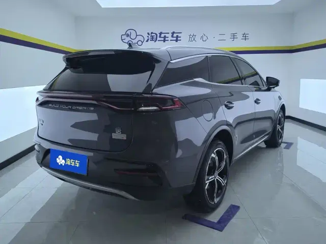 BYD Tang — Фото автомобиля 3