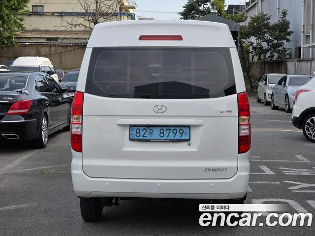 Xin yuan ET Van — Фото автомобиля 6