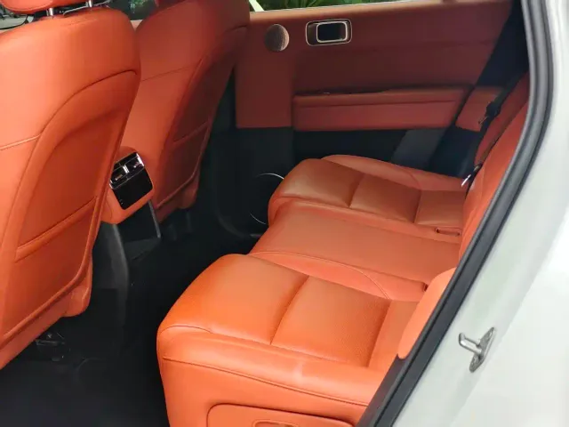 Li Auto L6 — Фото автомобиля 6