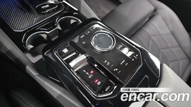 BMW 5 Series G60 — Фото автомобиля 12