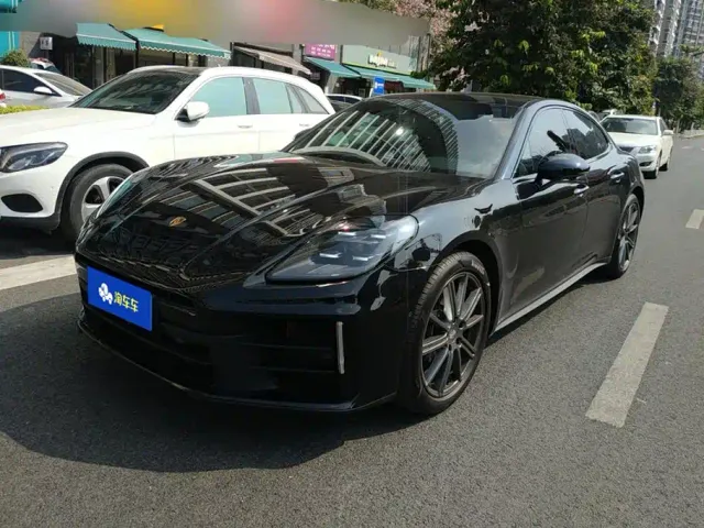 Фотография автомобиля — Porsche Panamera